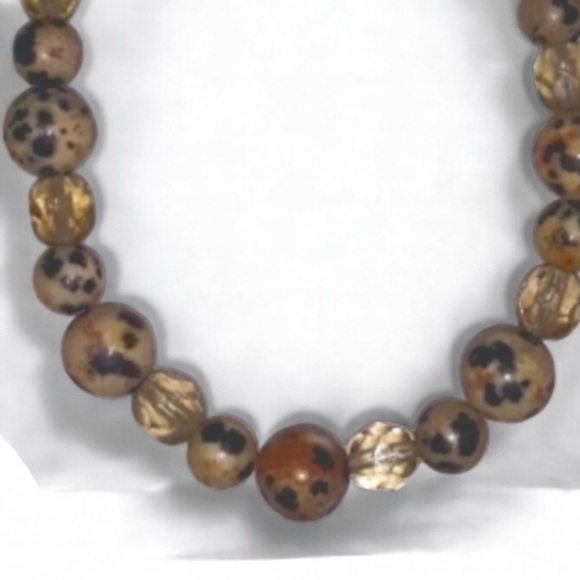 Pretty Beaded Bracelet Semi precious Dalmatian Jasper Amber crystal T clasp NEW - Picture 2 of 11